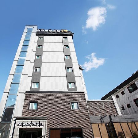New Suwon Hotel Екстериор снимка