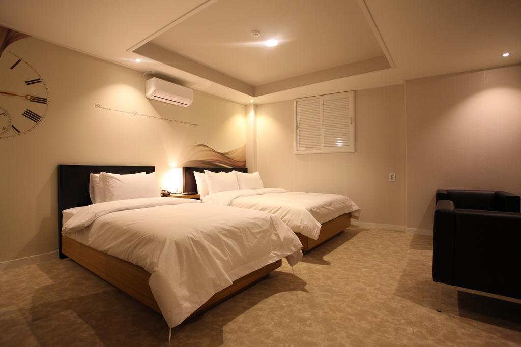 New Suwon Hotel Екстериор снимка