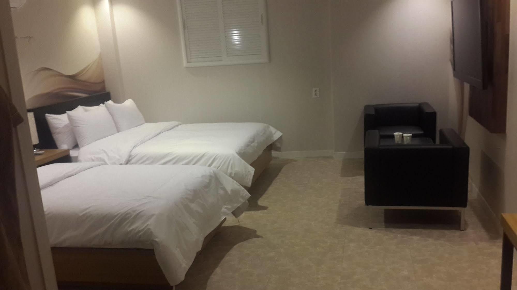 New Suwon Hotel Екстериор снимка