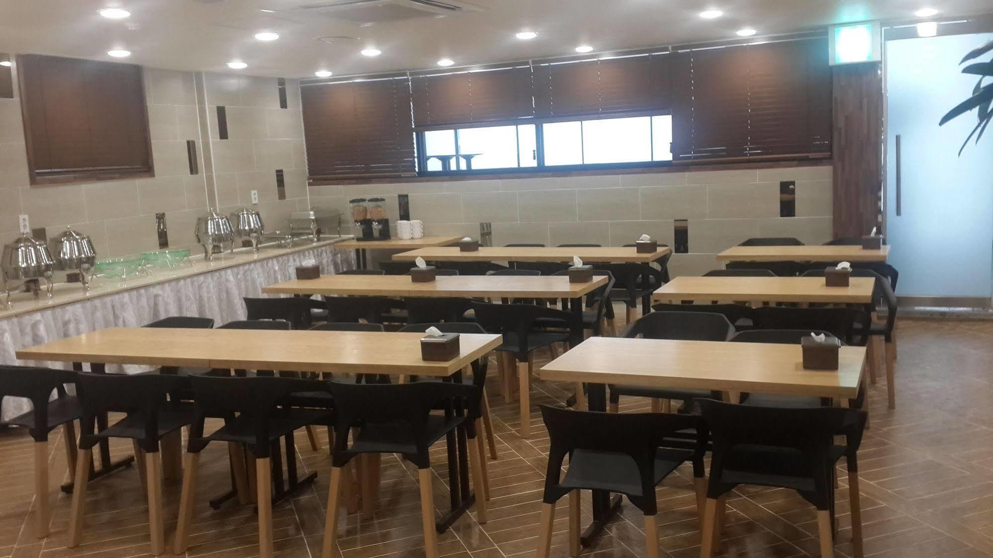 New Suwon Hotel Екстериор снимка
