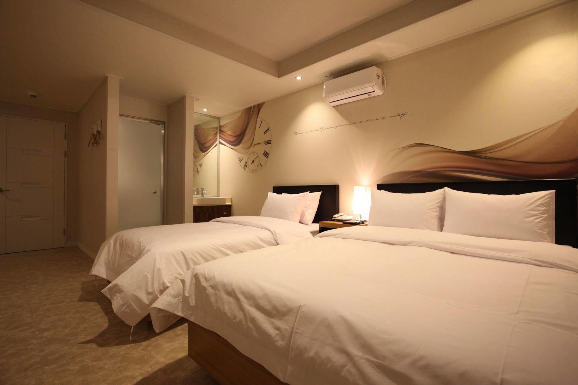 New Suwon Hotel Екстериор снимка