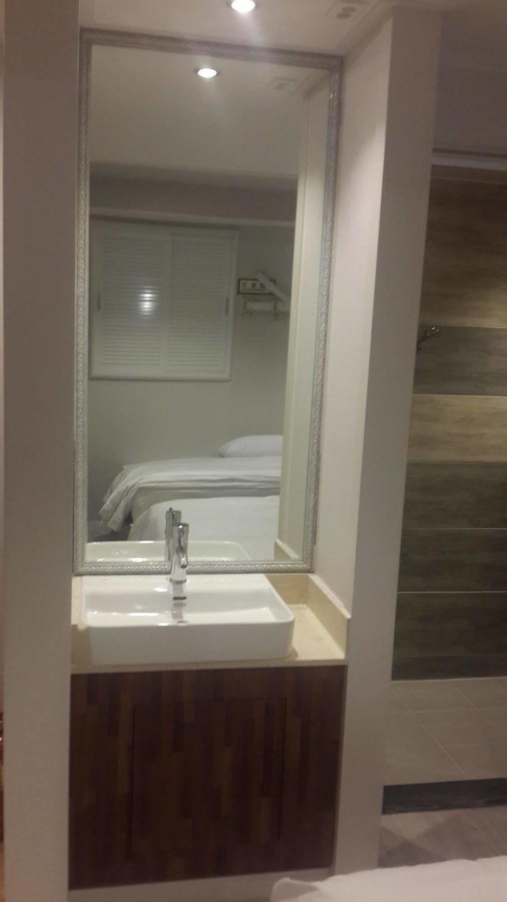 New Suwon Hotel Екстериор снимка